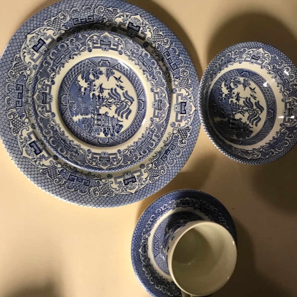 Blue Willow Dishes